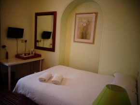 Отель Aron Guesthouse  Барнет